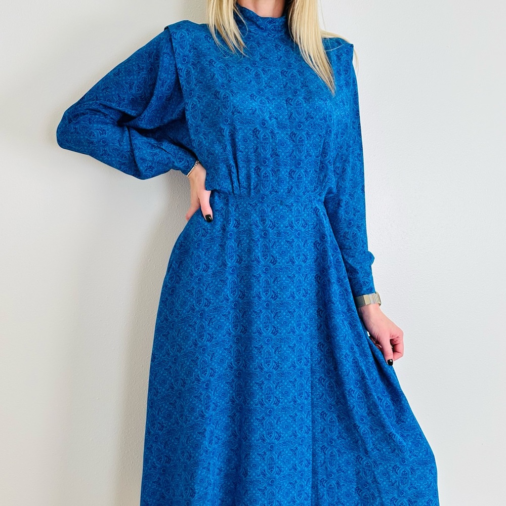 Vintage Liz Claiborne blue print long sleeve 100% silk midi dress - Picture 4 of 15
